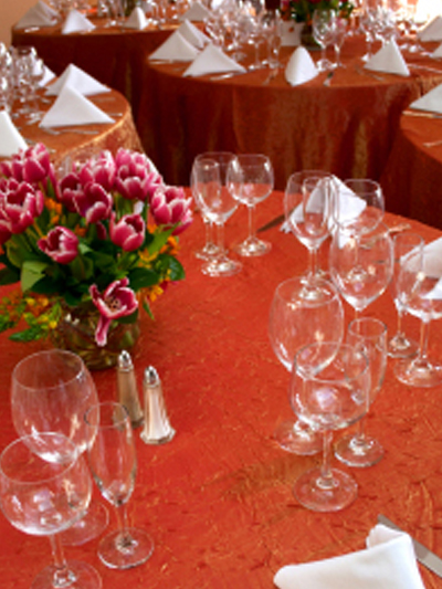 red crinkle tablecloths